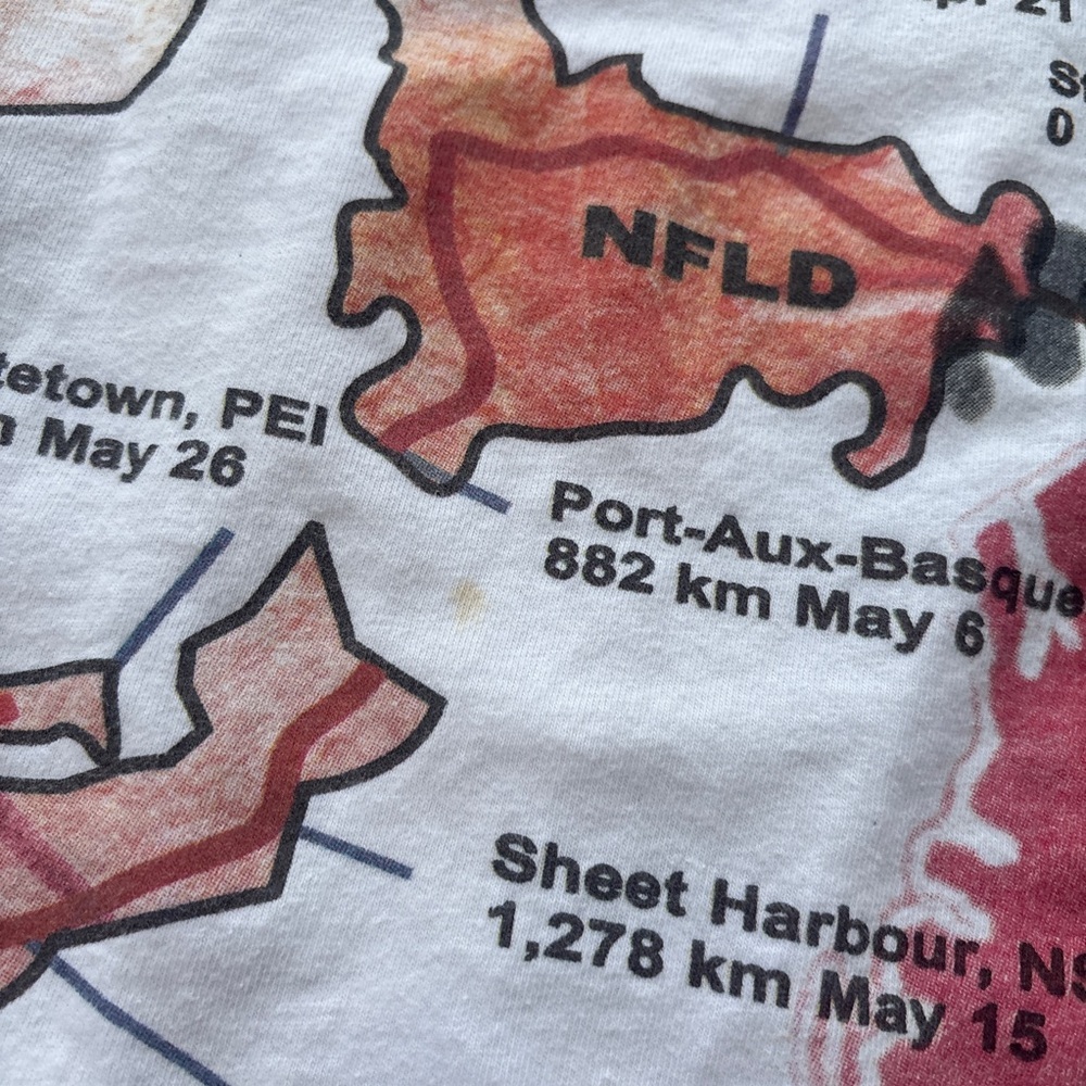 Vintage 2005 Terry Fox 25th Anniversary all over print graphic tee - Picture 10 of 10